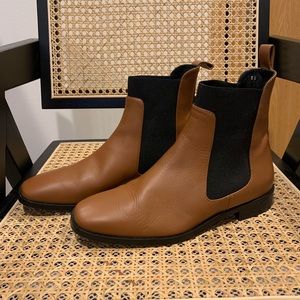 Everlane Italian Leather Square Toe Chelsea Boots